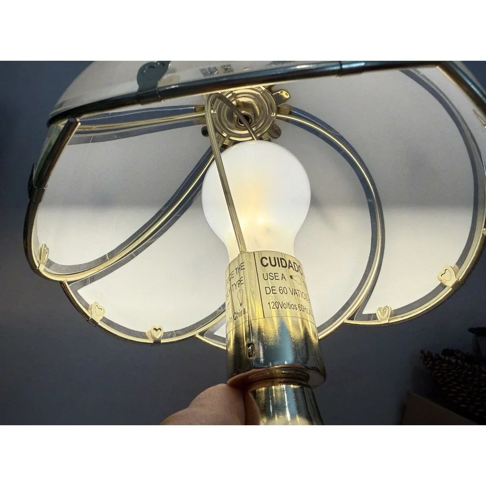 Vintage Hollywood Regency Table Lamp Segmented Curved Glass Shade 3- Way Touch